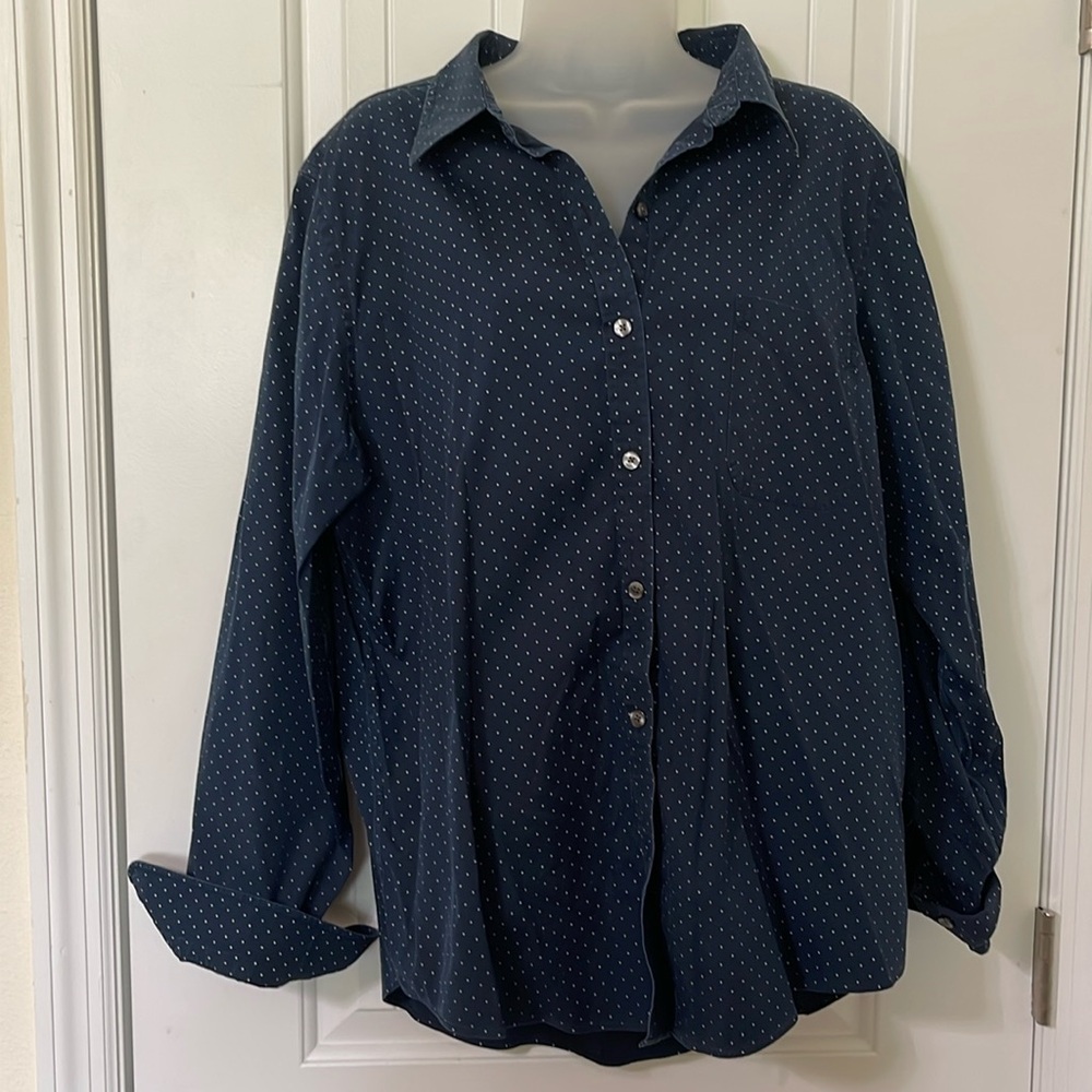 LL Bean Wrinkle Free Navy Blue Polka Dot Button Down Shirt. Size XL.